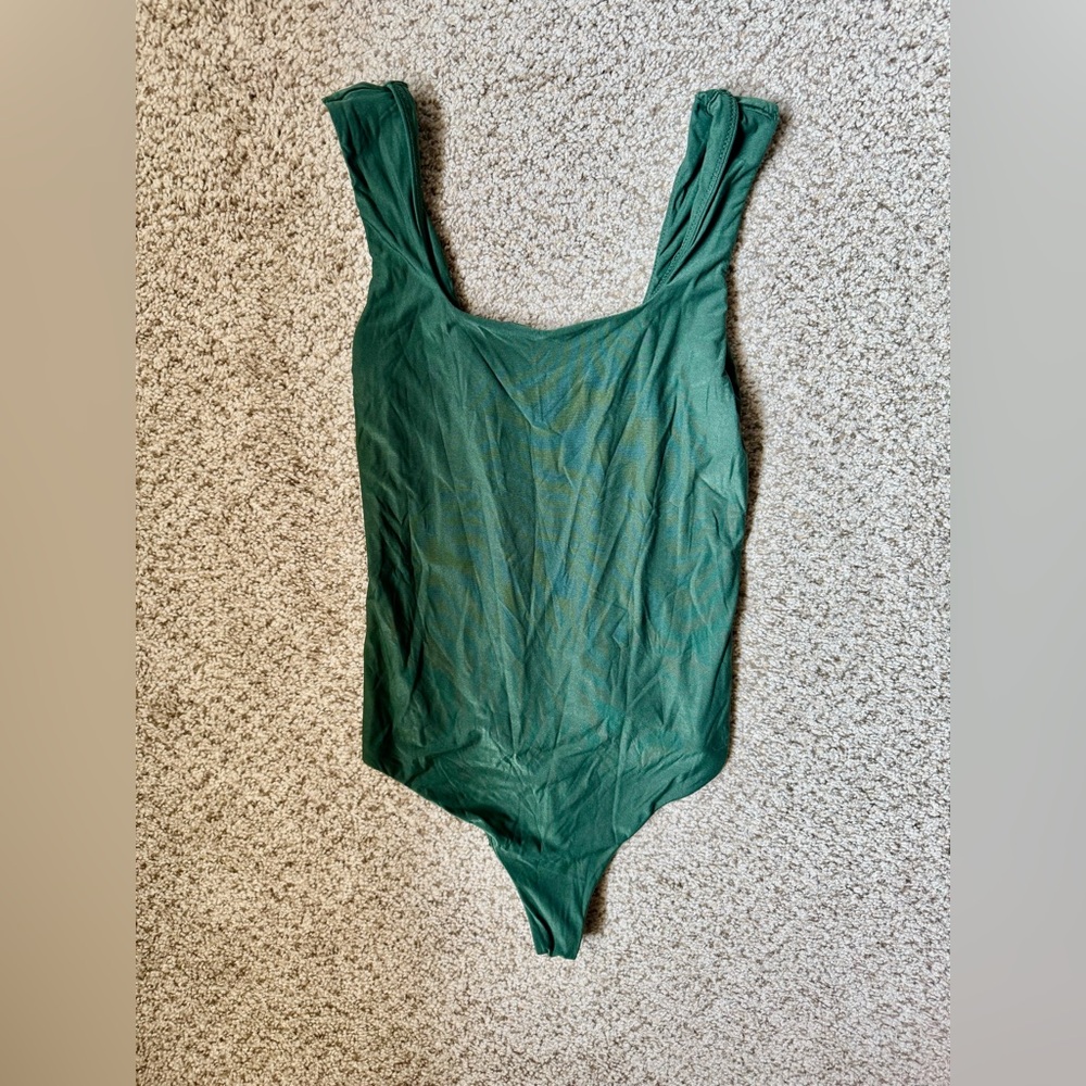 AERIE “SMOOTHIEZ” Seamless Green Bodysuit